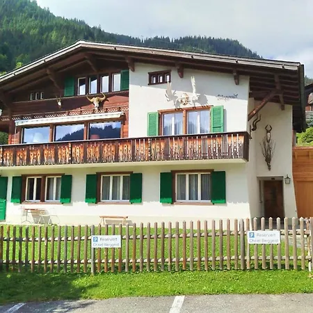 Apartment Zentral, Parking Und Wifi, Nahe Zu Den Skipisten